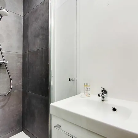 Modern Apt-1br-4p-atelier Des Lumieres Museum * París